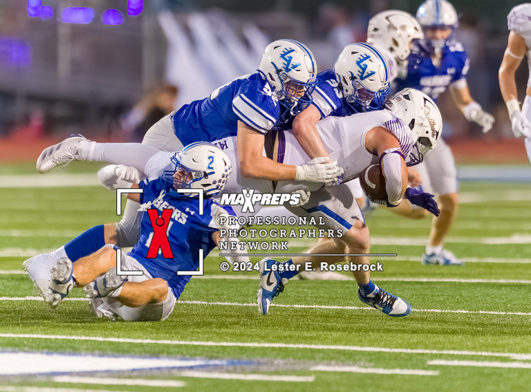Texas high school football game between Navarro Panthers and La Vernia Bears.